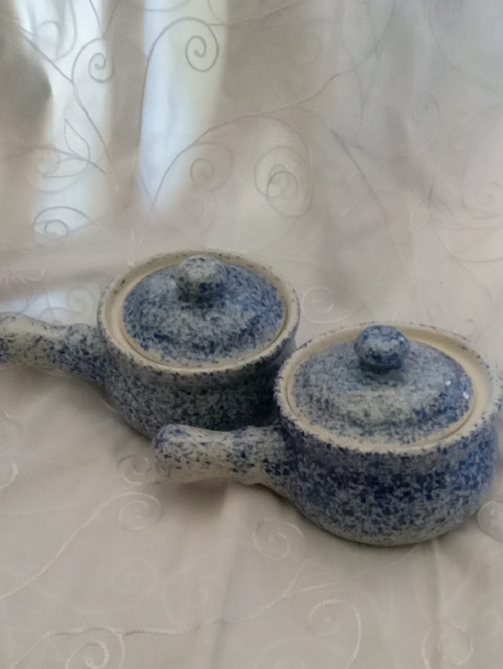 2 Blue Spongeware Soup Taureens